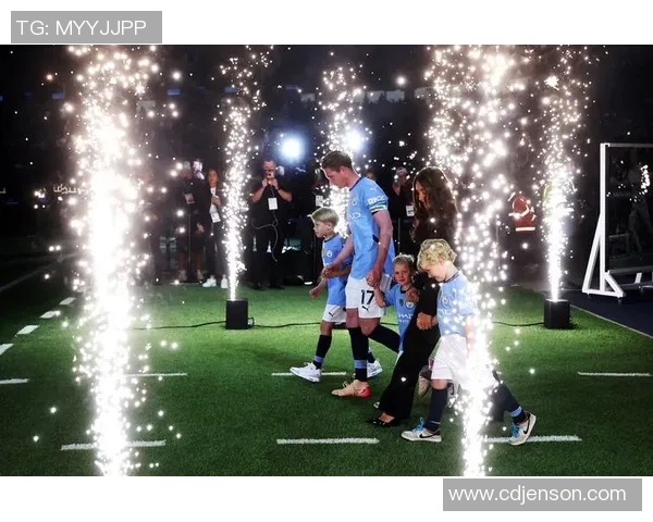 爱上足球迷的球星有哪些他们的感情故事如何影响了职业生涯