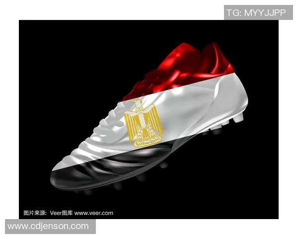 橄榄球明星同款足球鞋揭秘，打造专属球场风采的秘密武器
